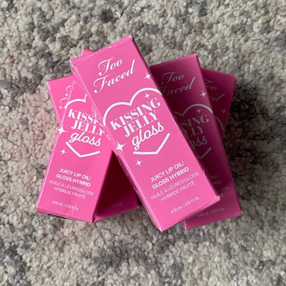 Too Faced Kissing Jelly Lip Oil Gloss Bubblegum - Picture 7 of 8